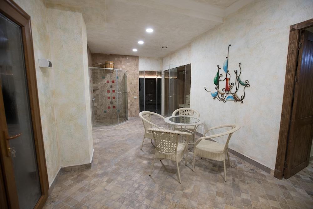 Caucasus Hotel Kasagh Exterior foto A typical room at the spa